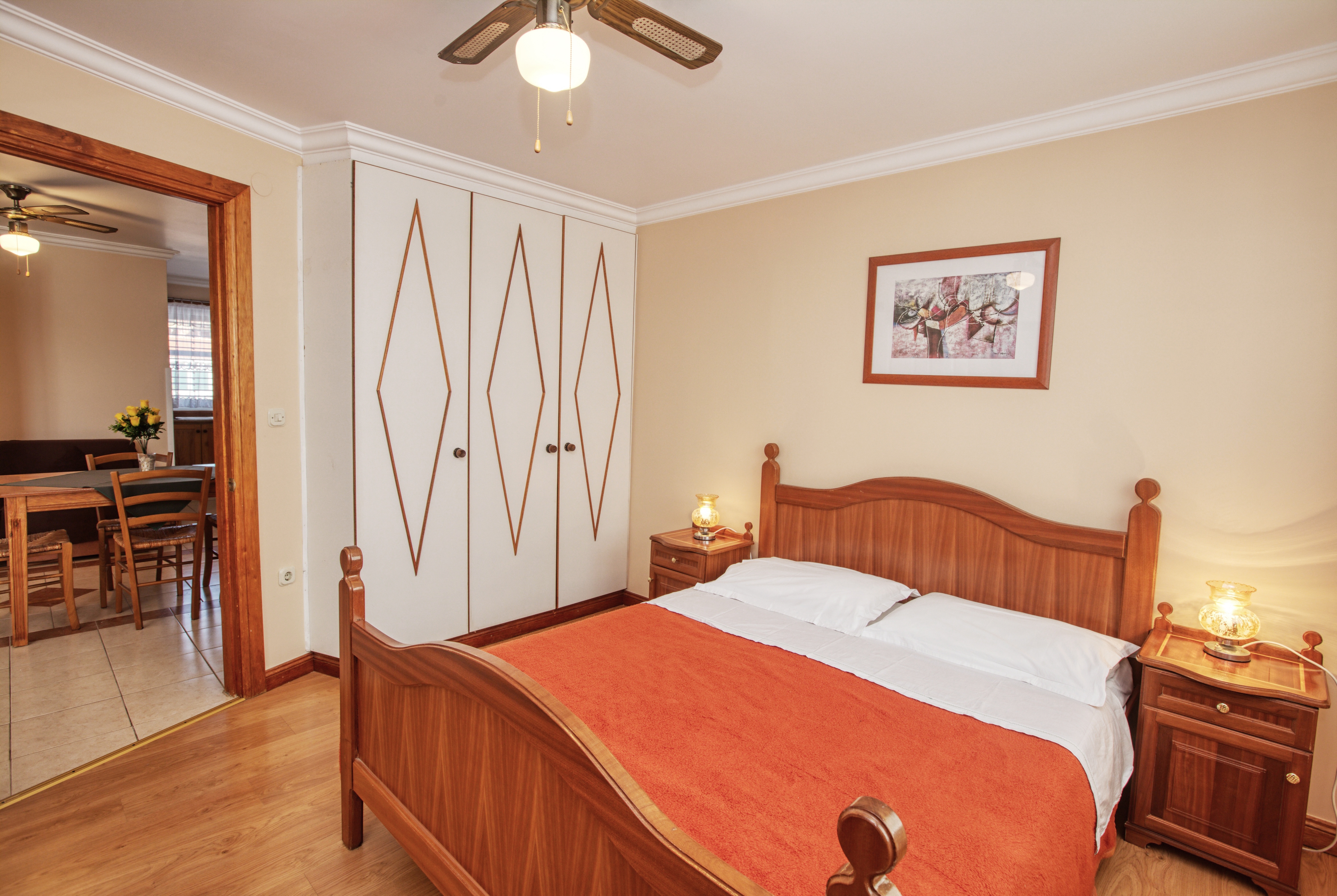 One bedroom apartment near beach Brodarica, Šibenik  A-c