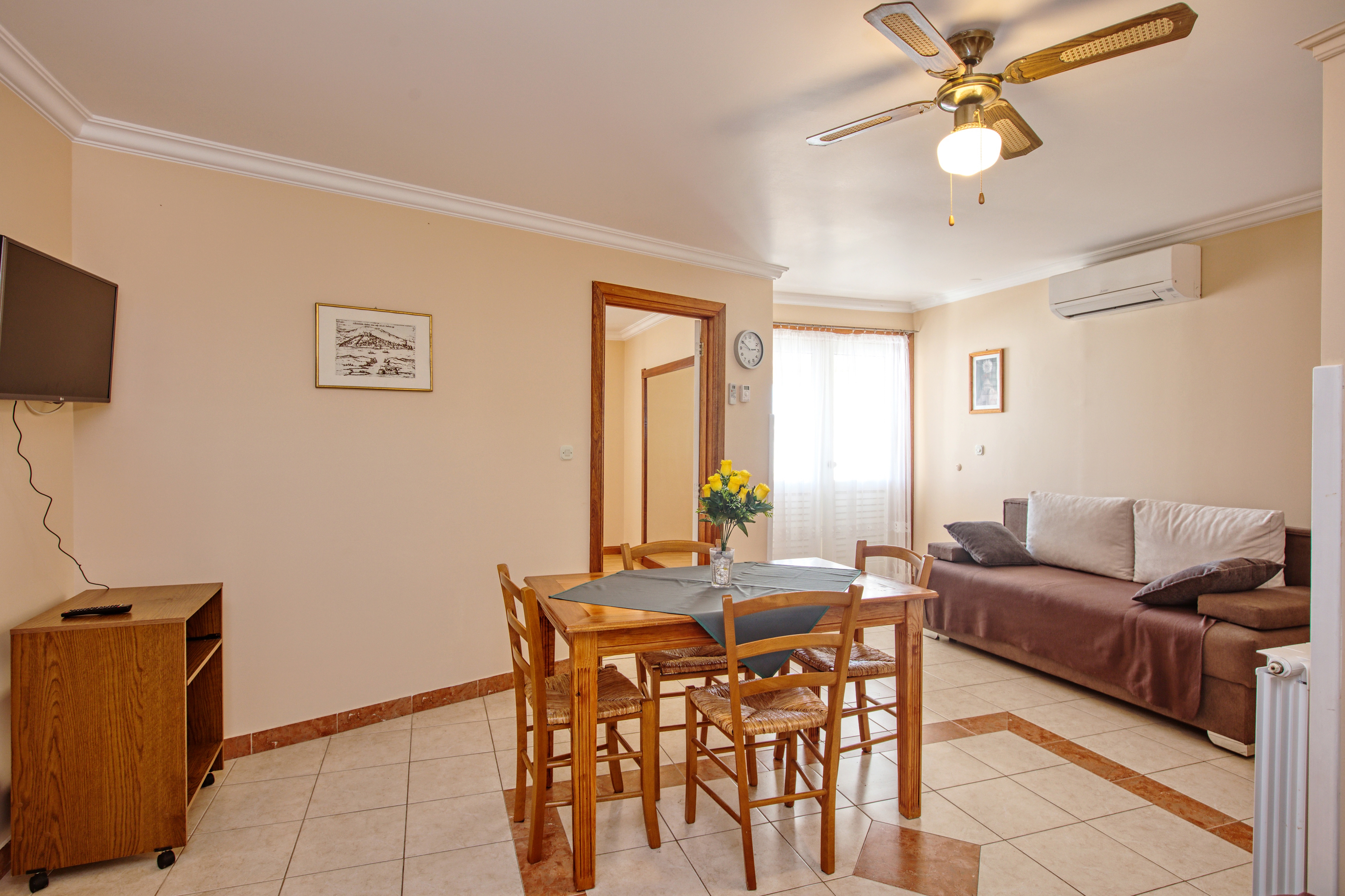 Top Šibenik Brodarica Top Šibenik Brodarica