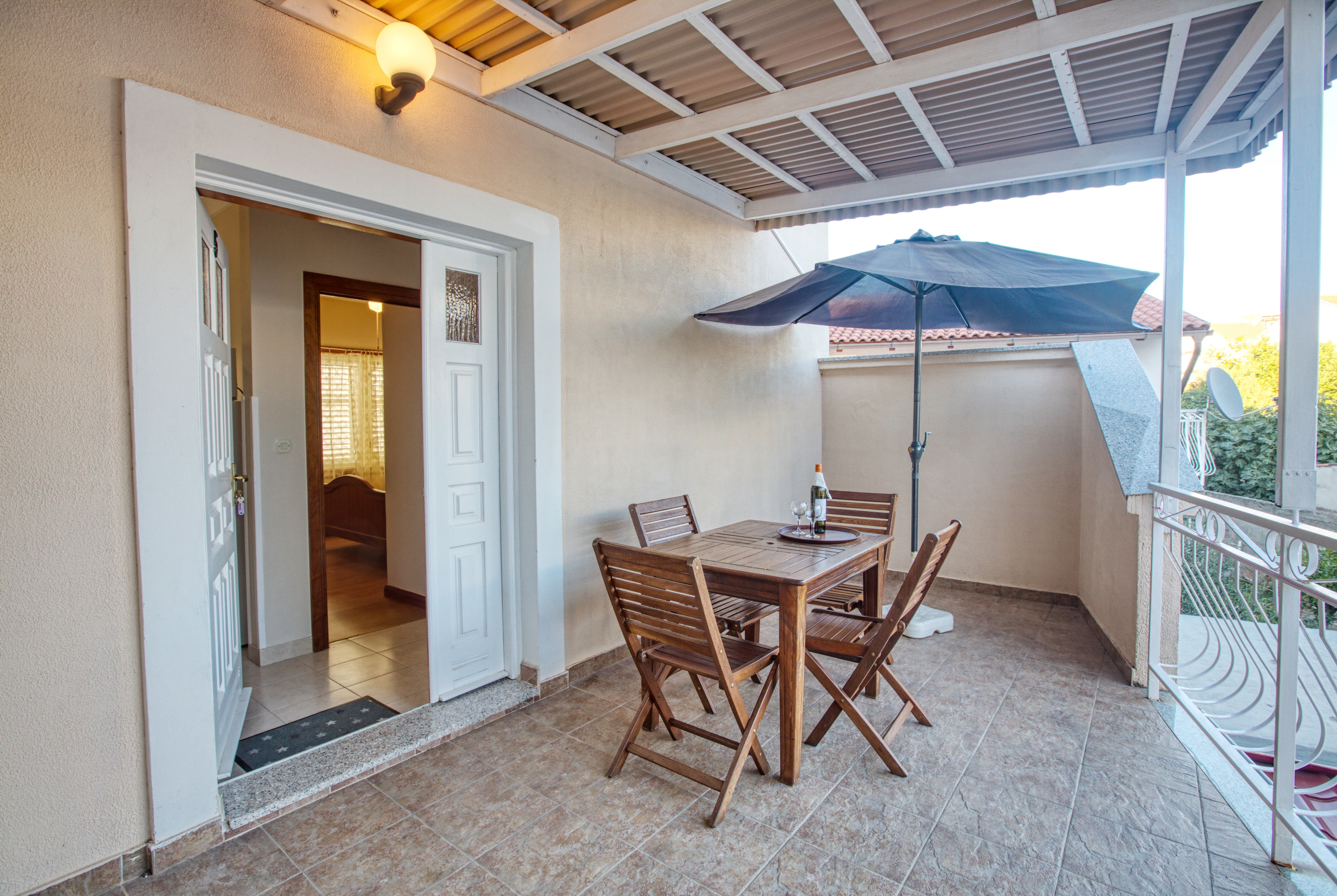 One bedroom apartment near beach Brodarica, Šibenik  A-e
