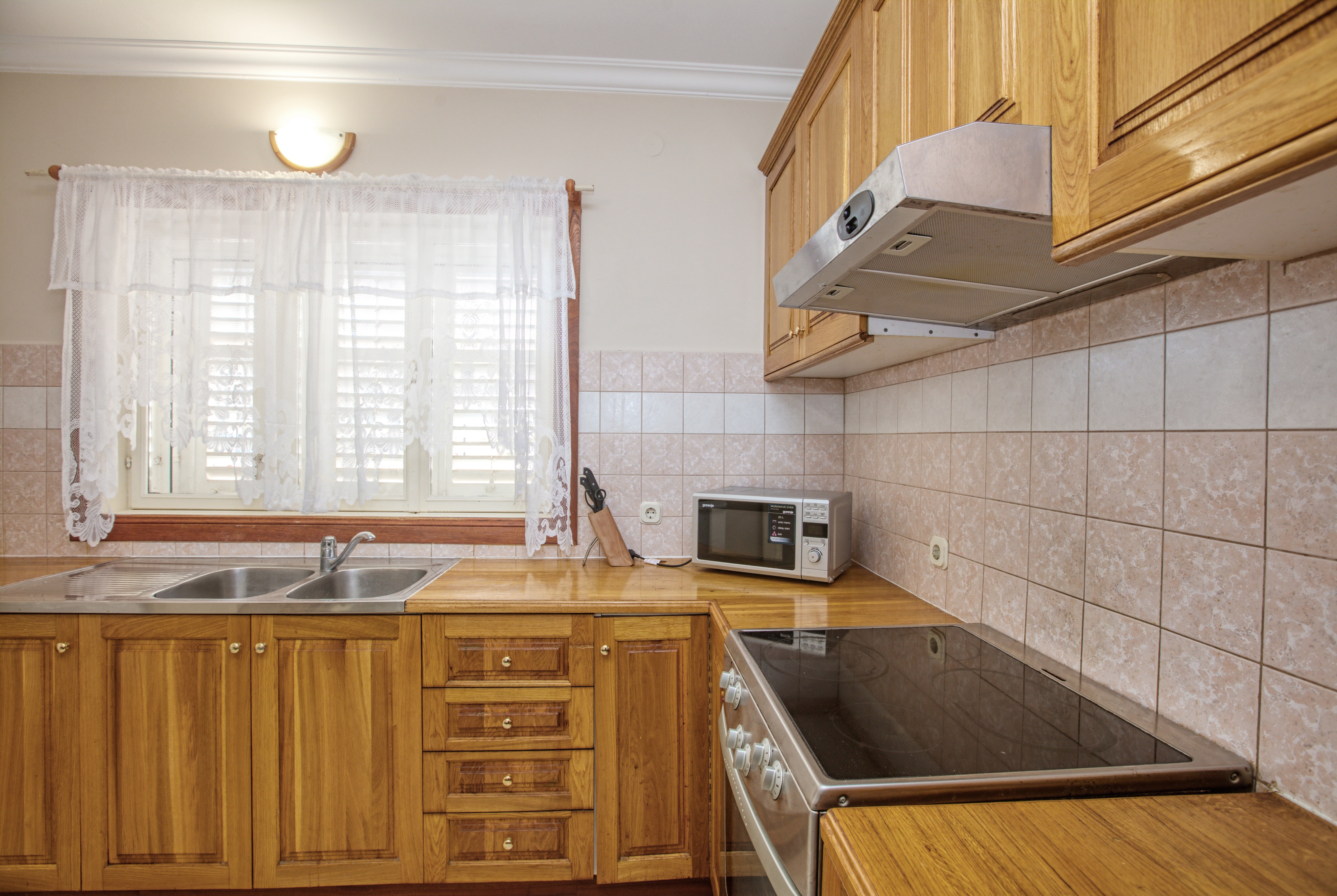 Two bedroom apartment near beach Brodarica, Šibenik  A-f