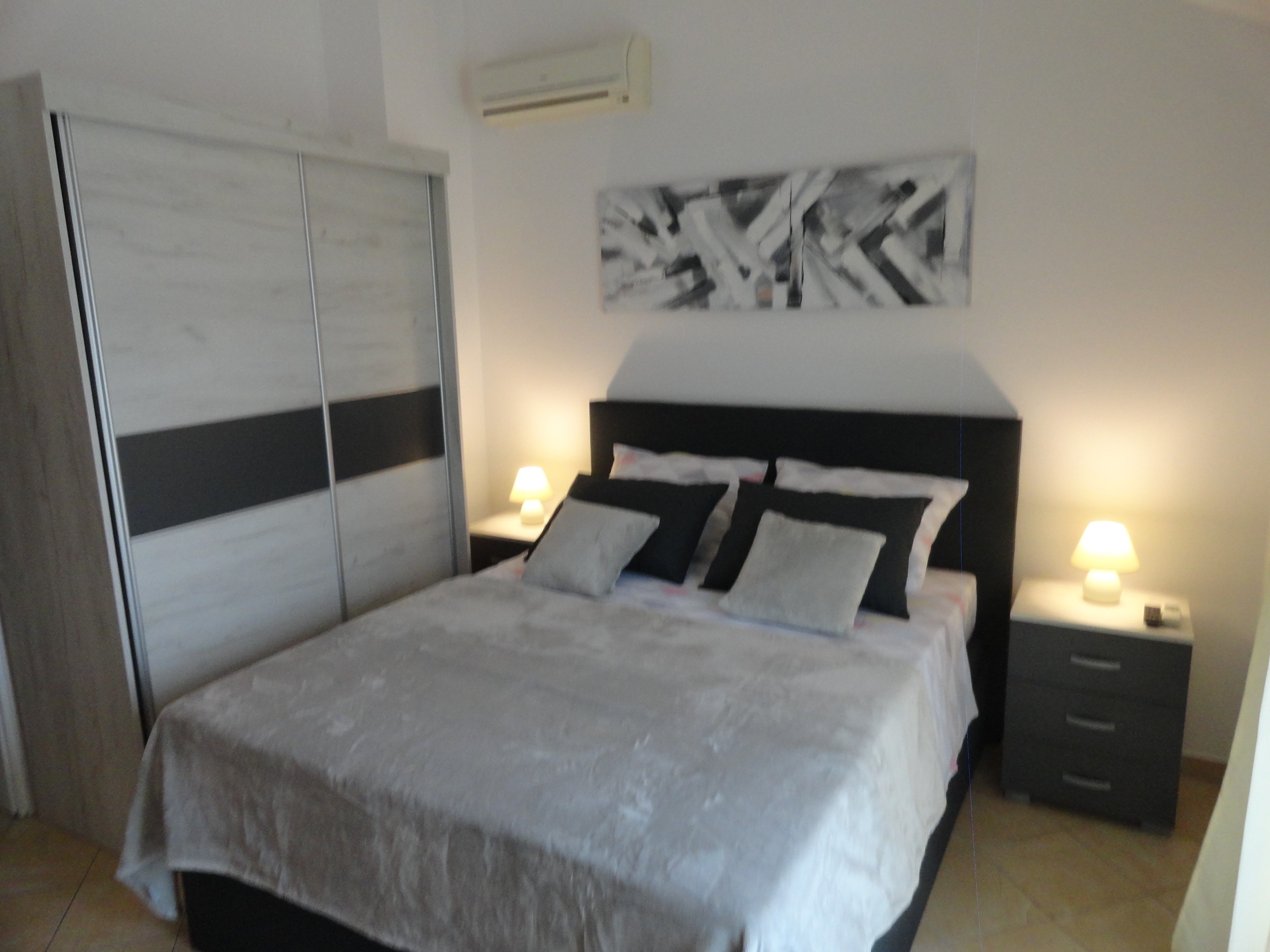 One bedroom apartment near beach Brodarica, Šibenik (A-4195-c)