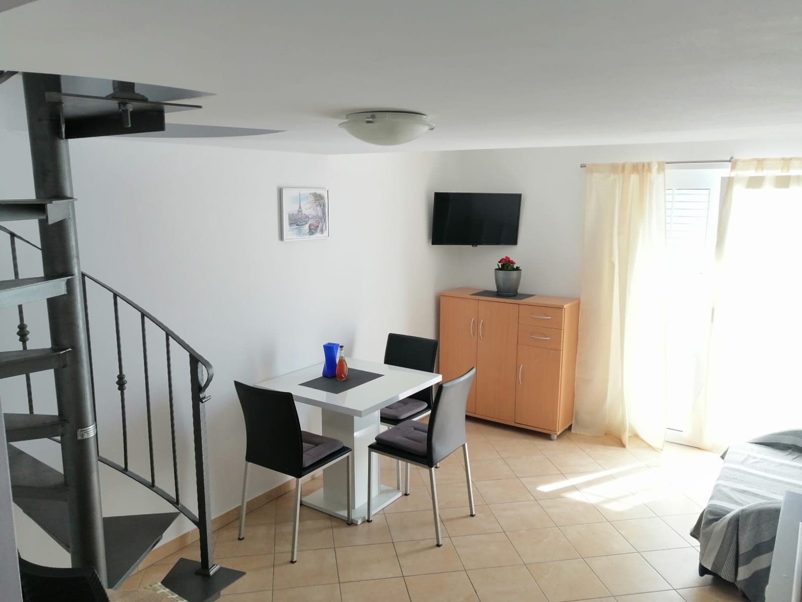 One bedroom apartment near beach Brodarica, Šibenik (A-4195-d)