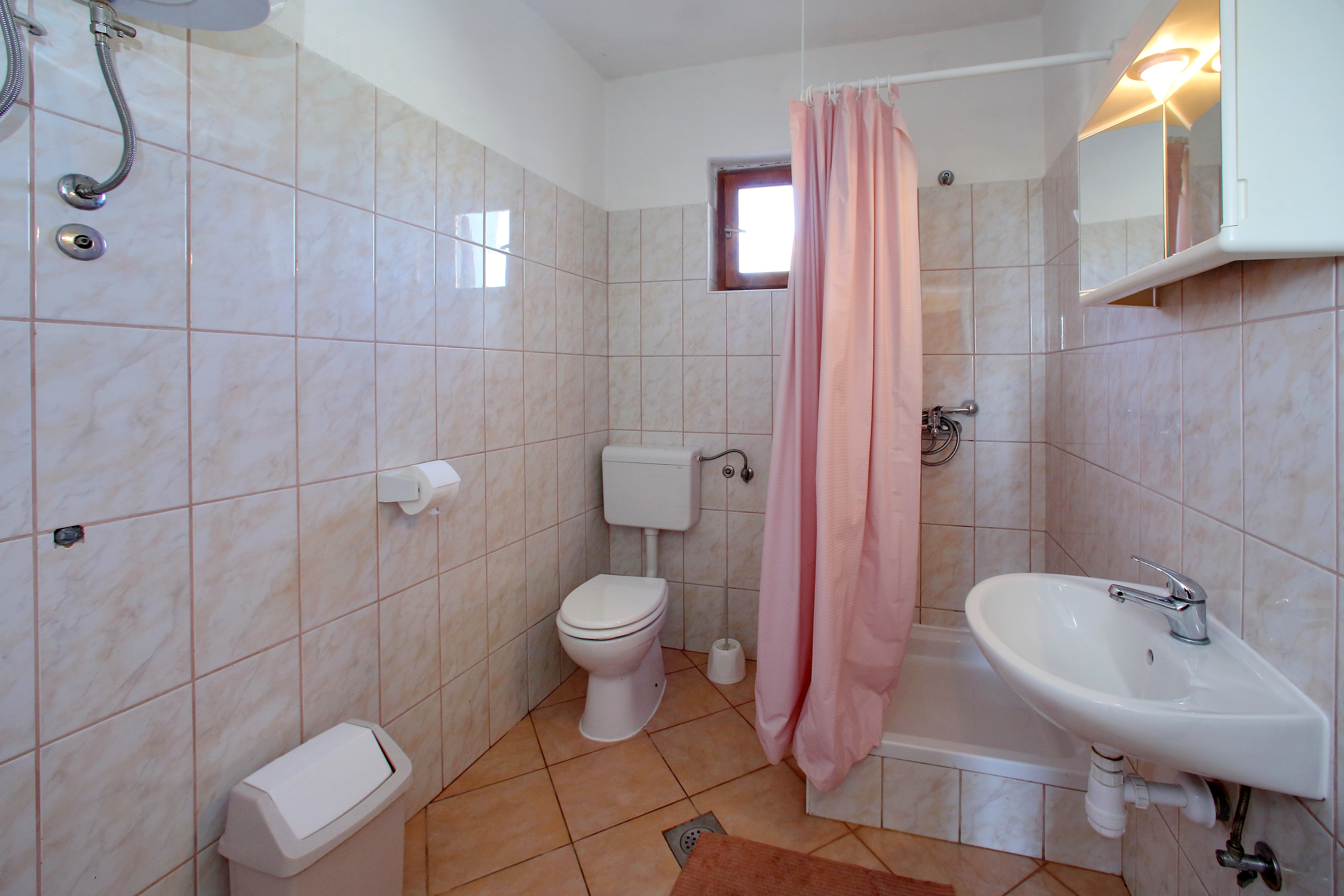 One bedroom apartment near beach Bibinje, Zadar  A-a
