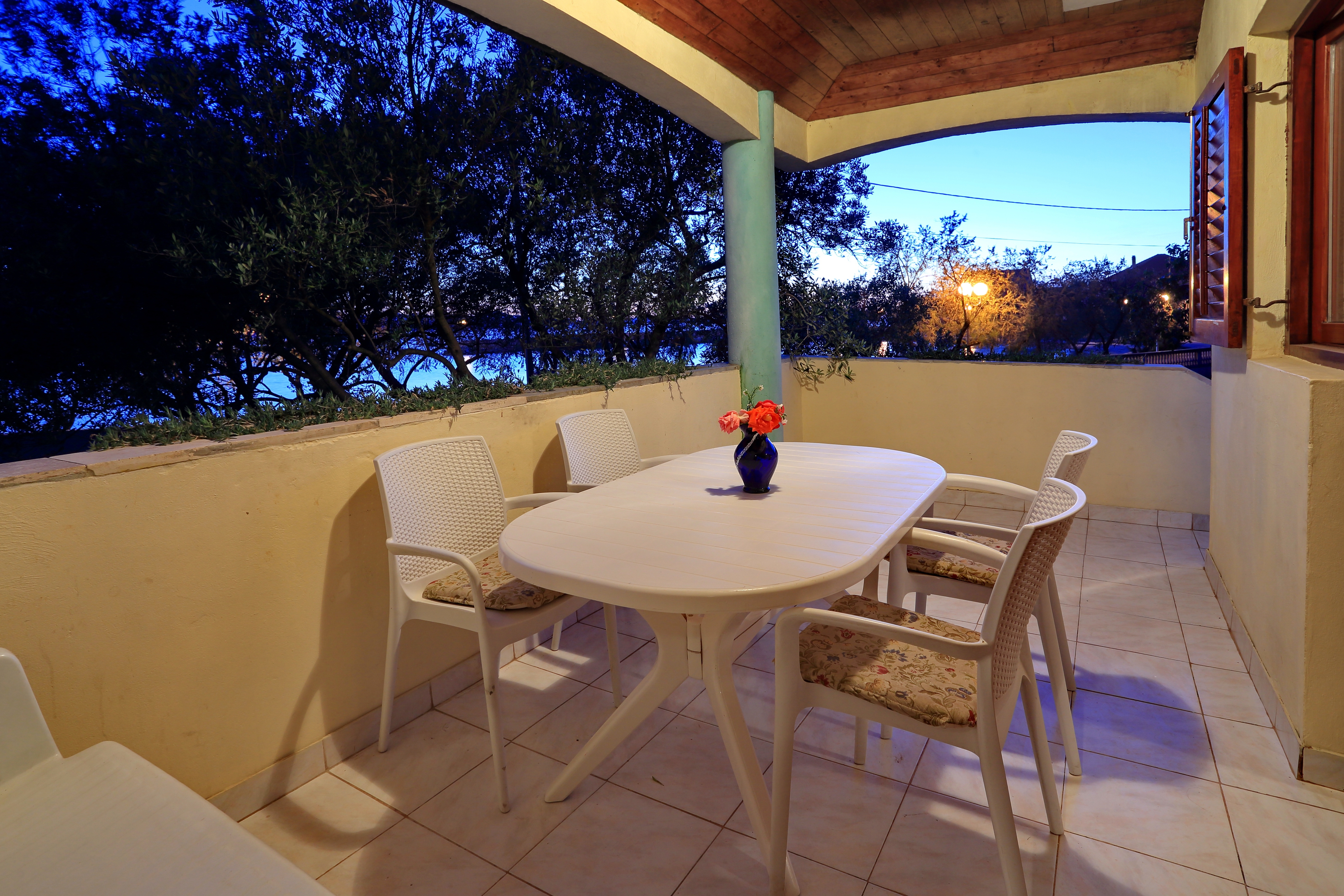 One bedroom apartment near beach Bibinje, Zadar  A-a