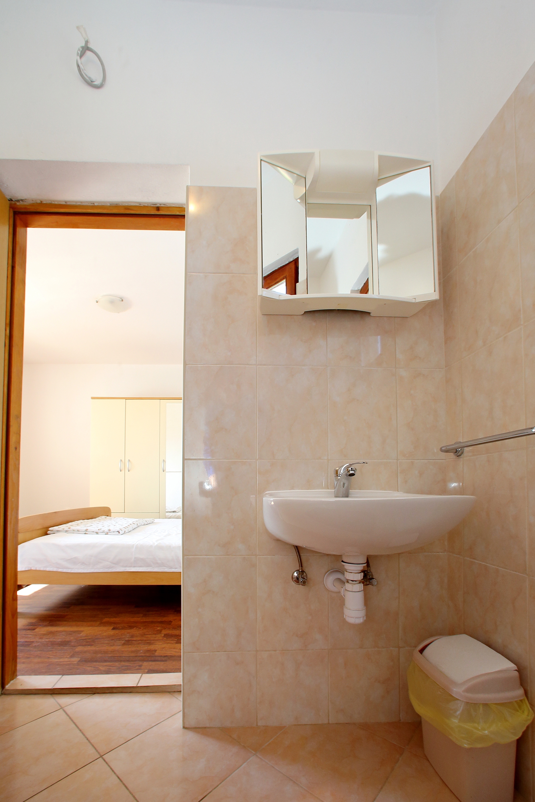Two bedroom apartment near beach Bibinje, Zadar  A-b