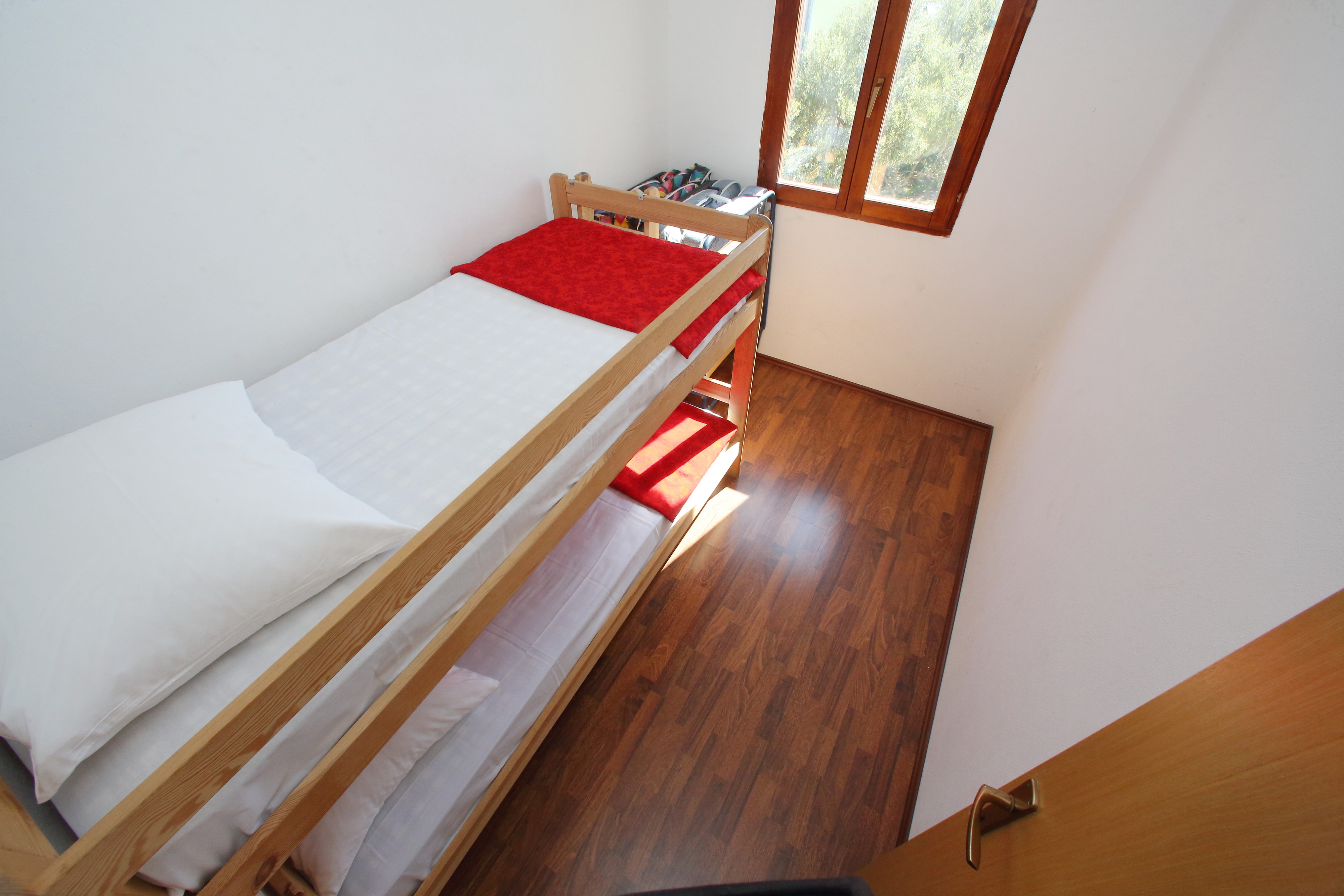 Two bedroom apartment near beach Bibinje, Zadar  A-b