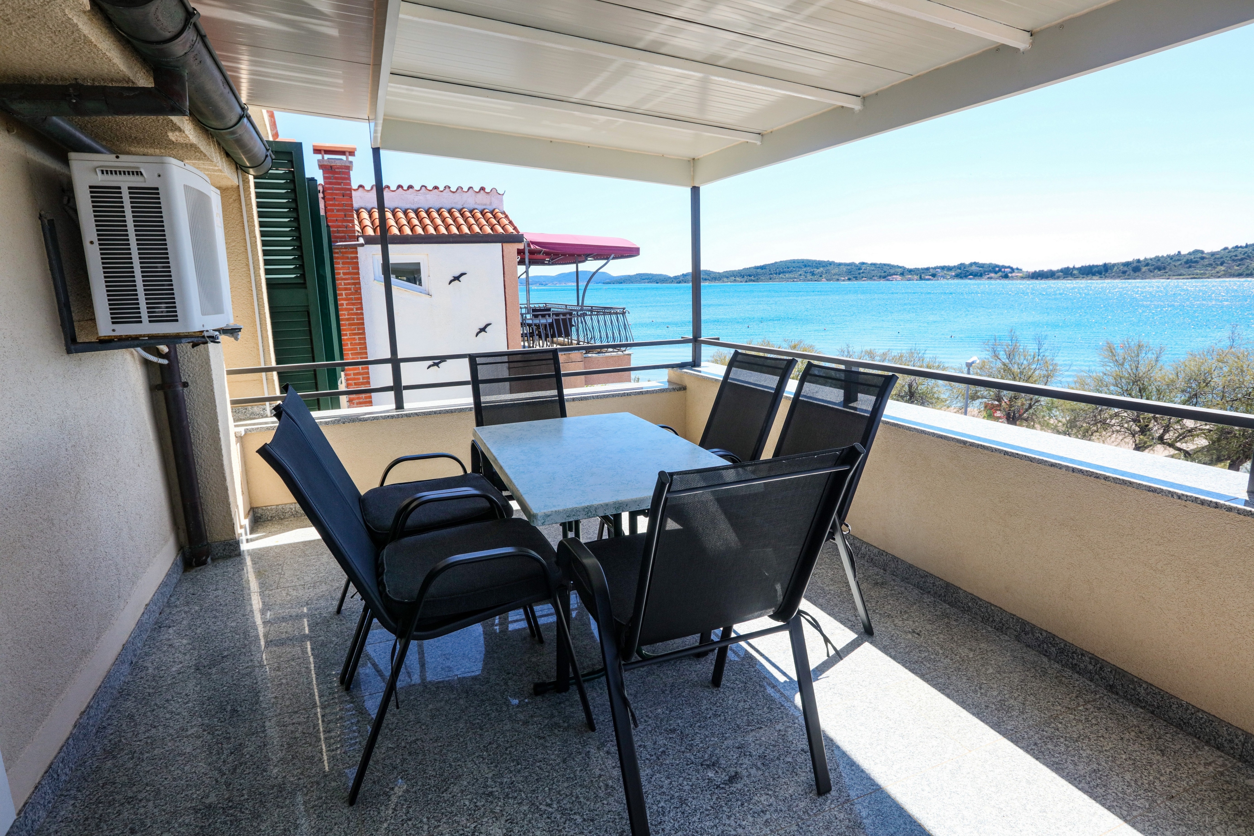 Two bedroom apartment near beach Vodice  A-a