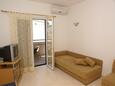 Obývací pokoj Vodice, Obývací pokoj v ubytování typu apartment, s klimatizací, domácí mazlíčci povoleni a WiFi.