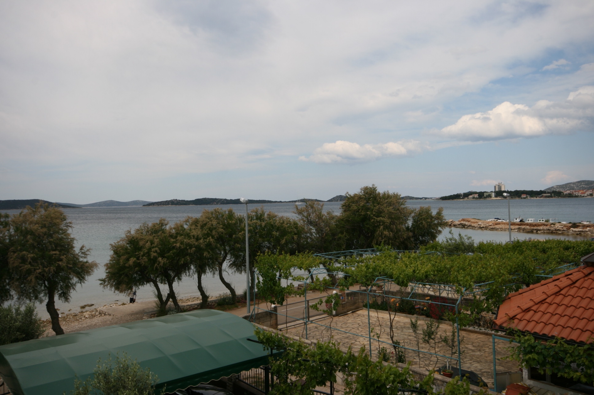 Two bedroom apartment near beach Vodice  A-d