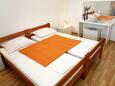 Vrgada, Ložnice 1 v ubytování typu apartment, domácí mazlíčci povoleni.