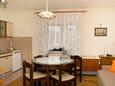 Vrgada, Eetkamer in the apartment, (pet friendly).