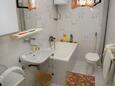 Salle de bain Vrgada, Salle de bain dans l’hébergement en type apartment, animaux acceptés.