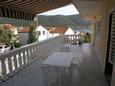 Grebaštica, Terrasse dans l’hébergement en type apartment, avec la vue sur la mer et WiFi.