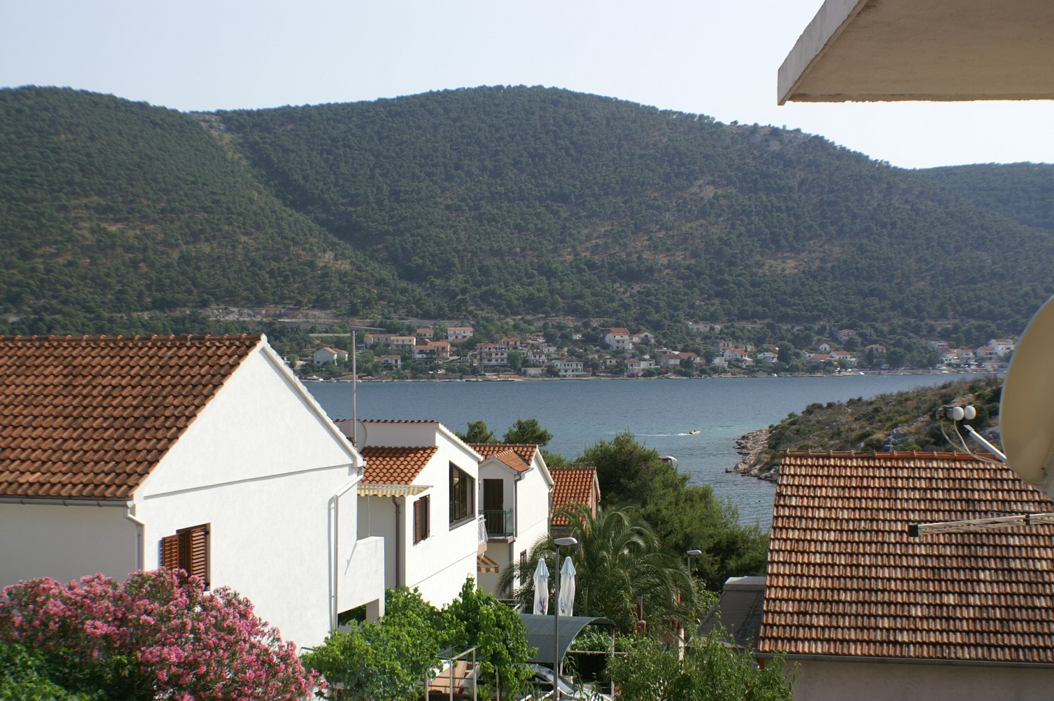Two bedroom apartment with terrace and sea view Grebaštica, Šibenik  A-b