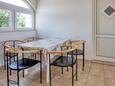 Zablaće, Terrace in the studio-apartment, (pet friendly) and WiFi.