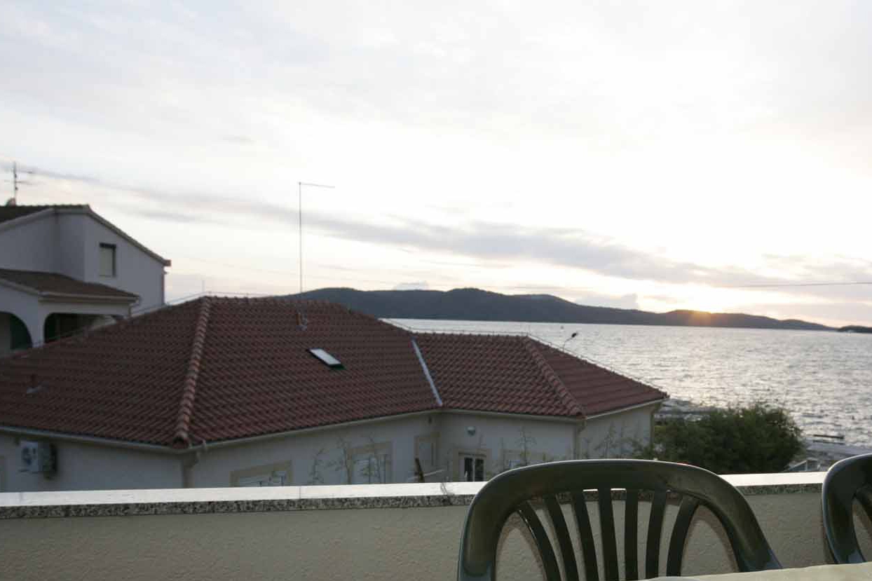 Two bedroom apartment near beach Brodarica, Šibenik  A-a