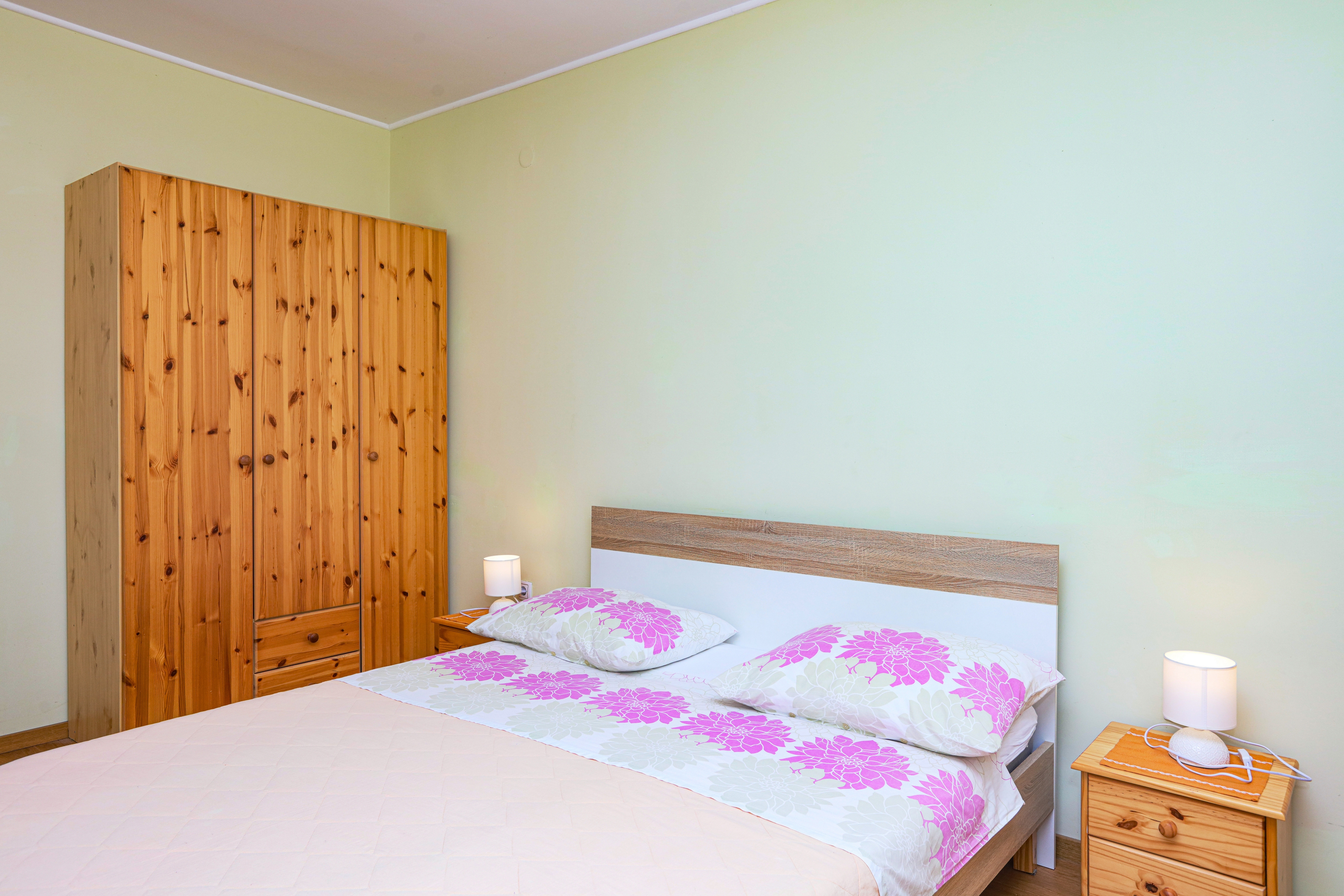Three bedroom apartment near beach Brodarica, Šibenik  A-b