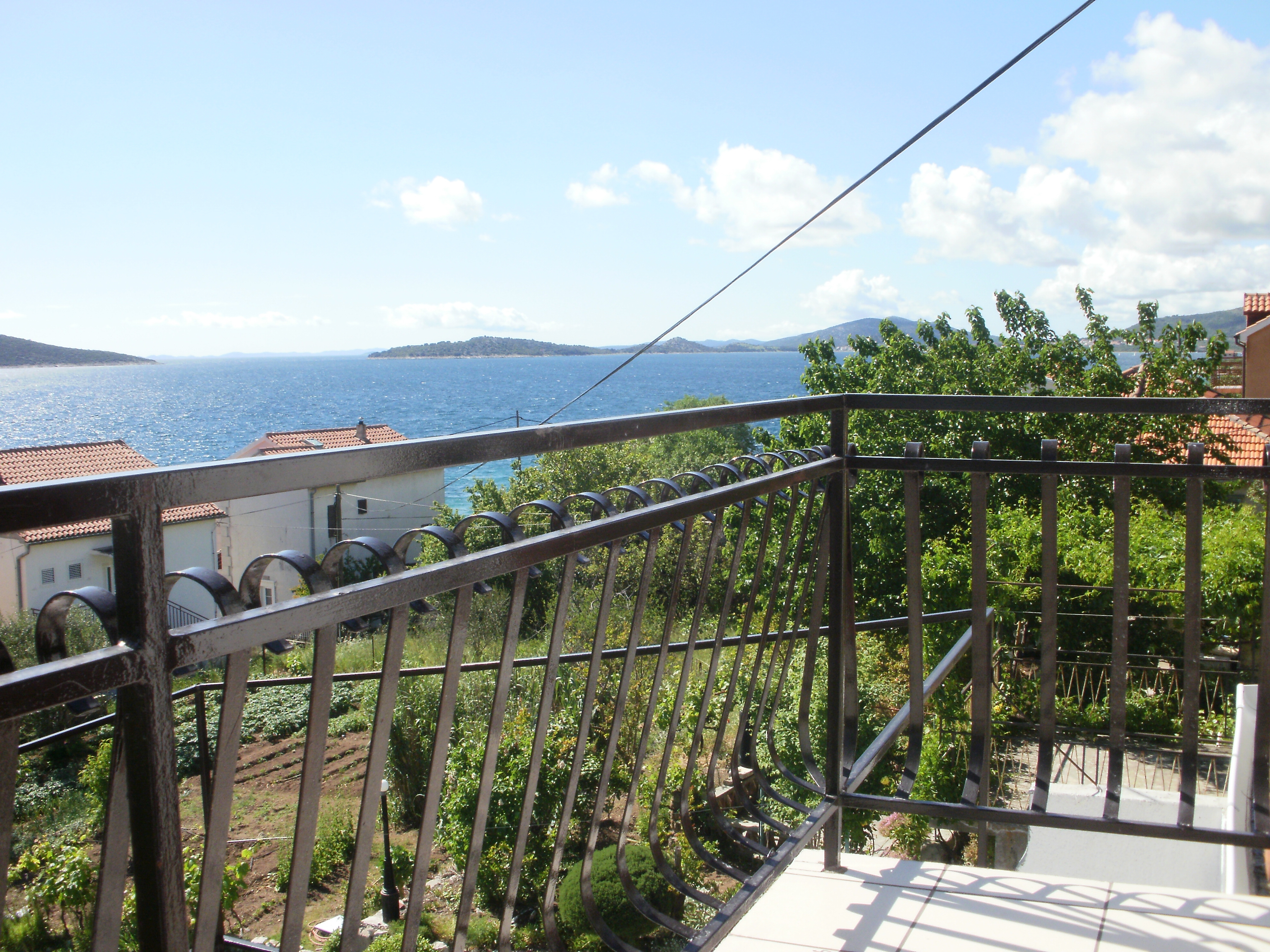 Two bedroom apartment near beach Šepurine, Prvić (A-4238-b)