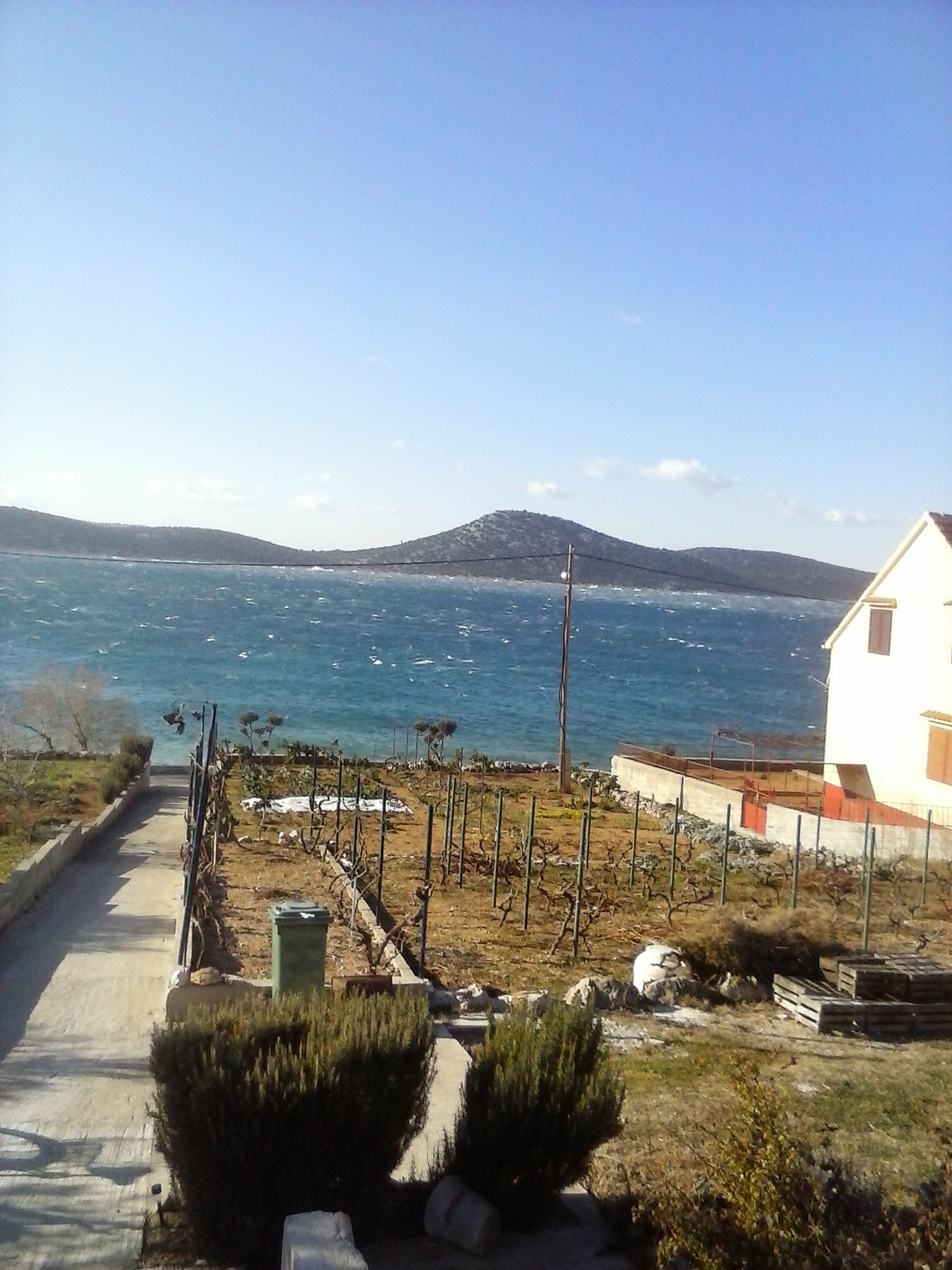 Jednosobni apartman uz plažu Šepurine, Prvić  A-a