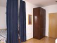 Brodarica, Hallway in the studio-apartment, (pet friendly) and WiFi.