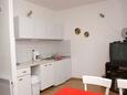 Brodarica, Kitchen in the studio-apartment, (pet friendly) and WiFi.