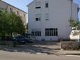 Brodarica, Šibenik, Parking lot 4239 - Apartments with pebble beach.