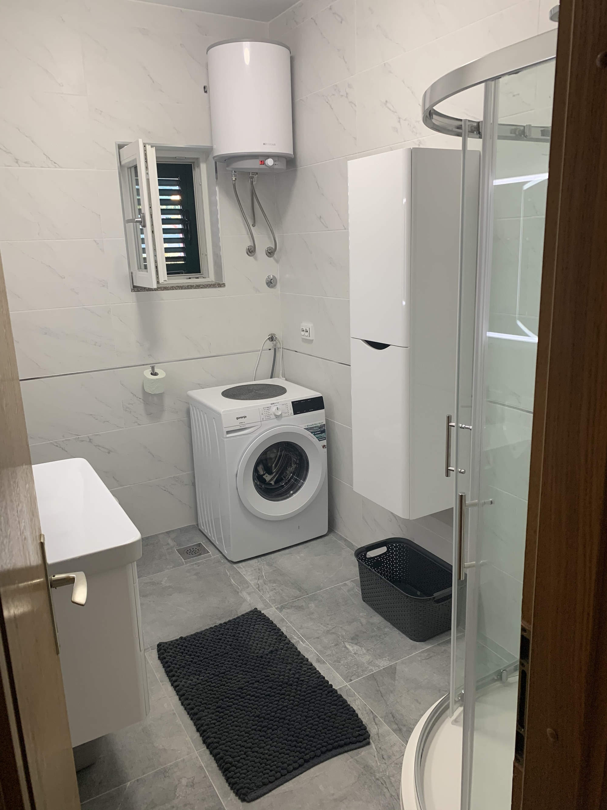 Two bedroom apartment with terrace and sea view Grebaštica, Šibenik  A-a