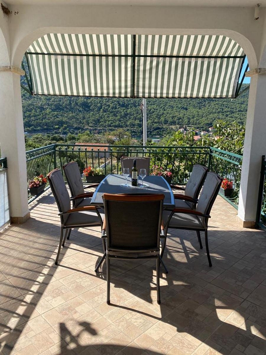 Two bedroom apartment with terrace and sea view Grebaštica, Šibenik  A-a