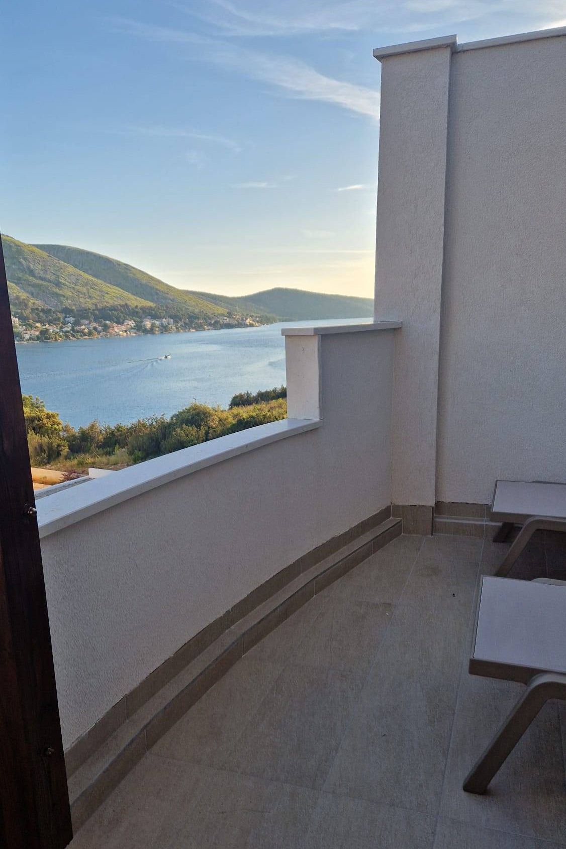 One bedroom apartment with terrace and sea view Grebaštica, Šibenik  A-d