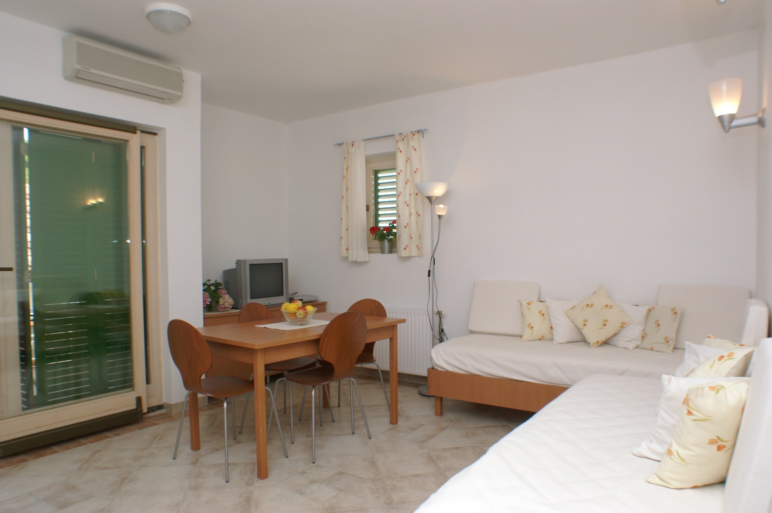 One bedroom apartment with terrace and sea view Ražanj, Rogoznica (A-4265-a)