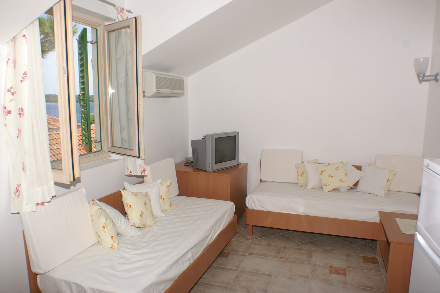 One bedroom apartment with terrace and sea view Ražanj, Rogoznica (A-4265-b) One bedroom apartment with terrace and sea view Ražanj, Rogoznica (A-4265-b)