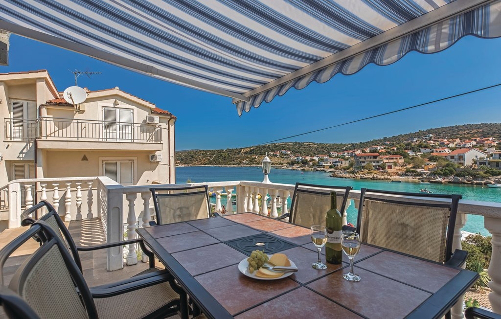 Top Rogoznica Kanica Top Rogoznica Kanica