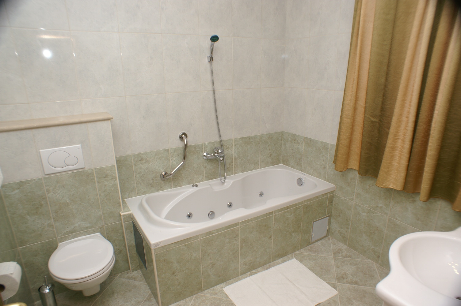 Two bedroom apartment with terrace and sea view Supetar, Brač  A-a