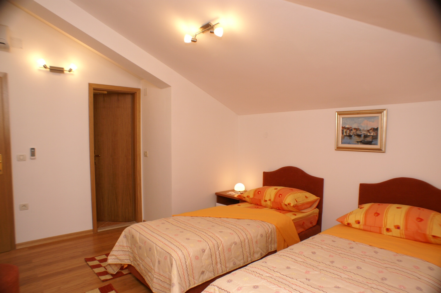 Three bedroom apartment with terrace and sea view Supetar, Brač  A-b