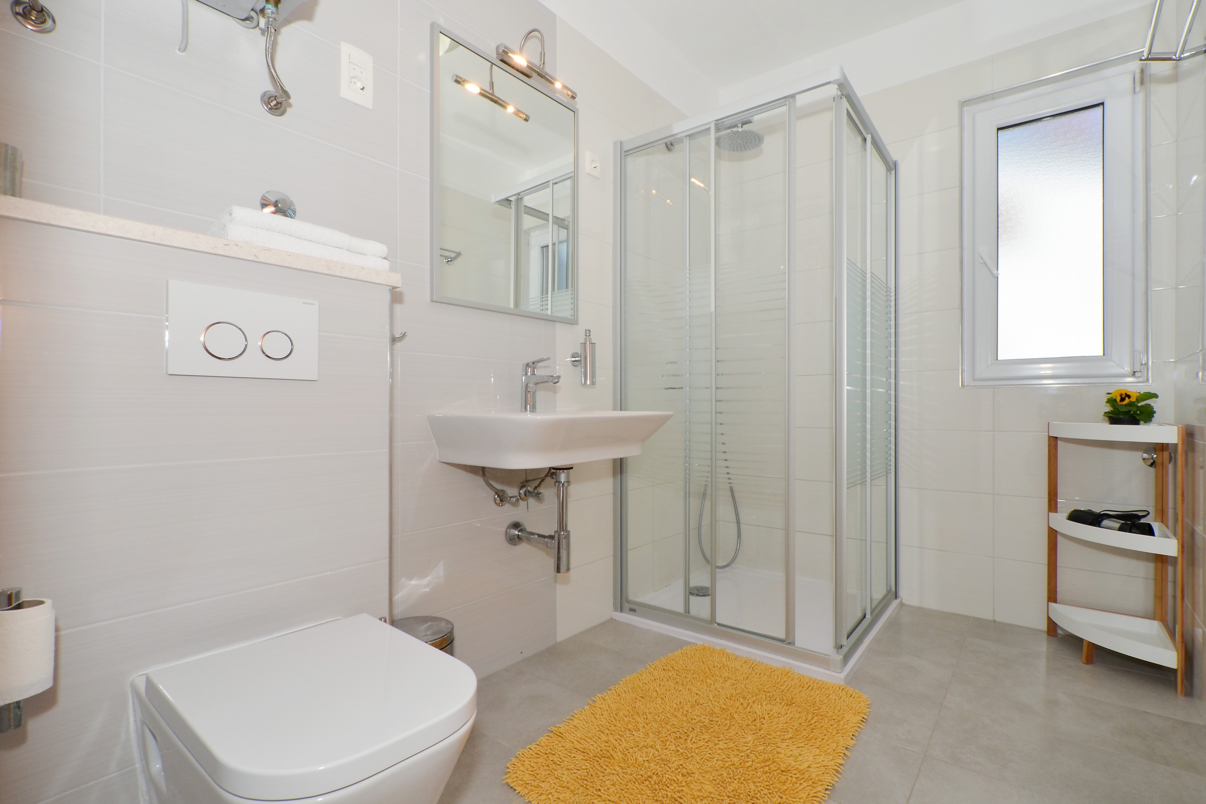 Two bedroom apartment with terrace and sea view Seget Vranjica, Trogir  A-a