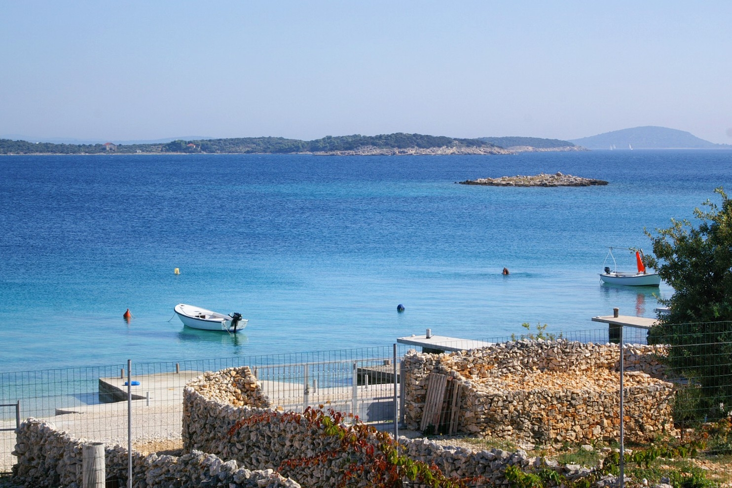 Two bedroom apartment near beach Sevid, Trogir  A-b