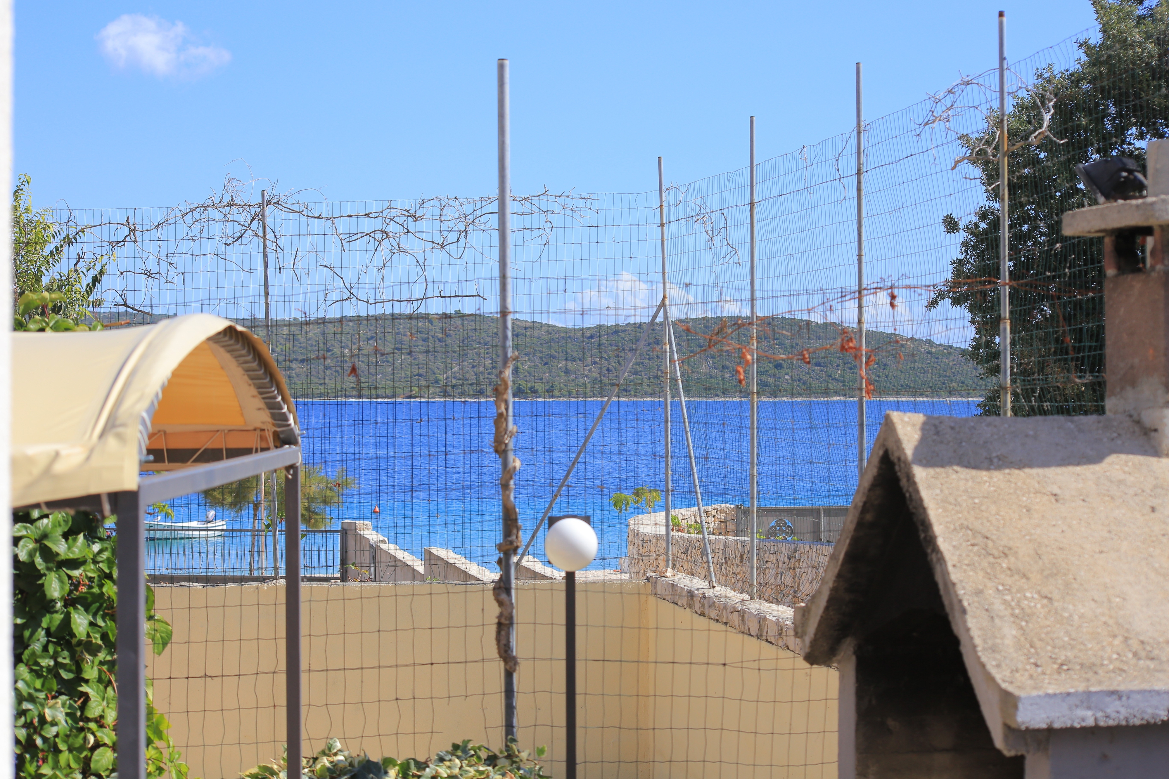 Two bedroom apartment near beach Sevid, Trogir  A-c