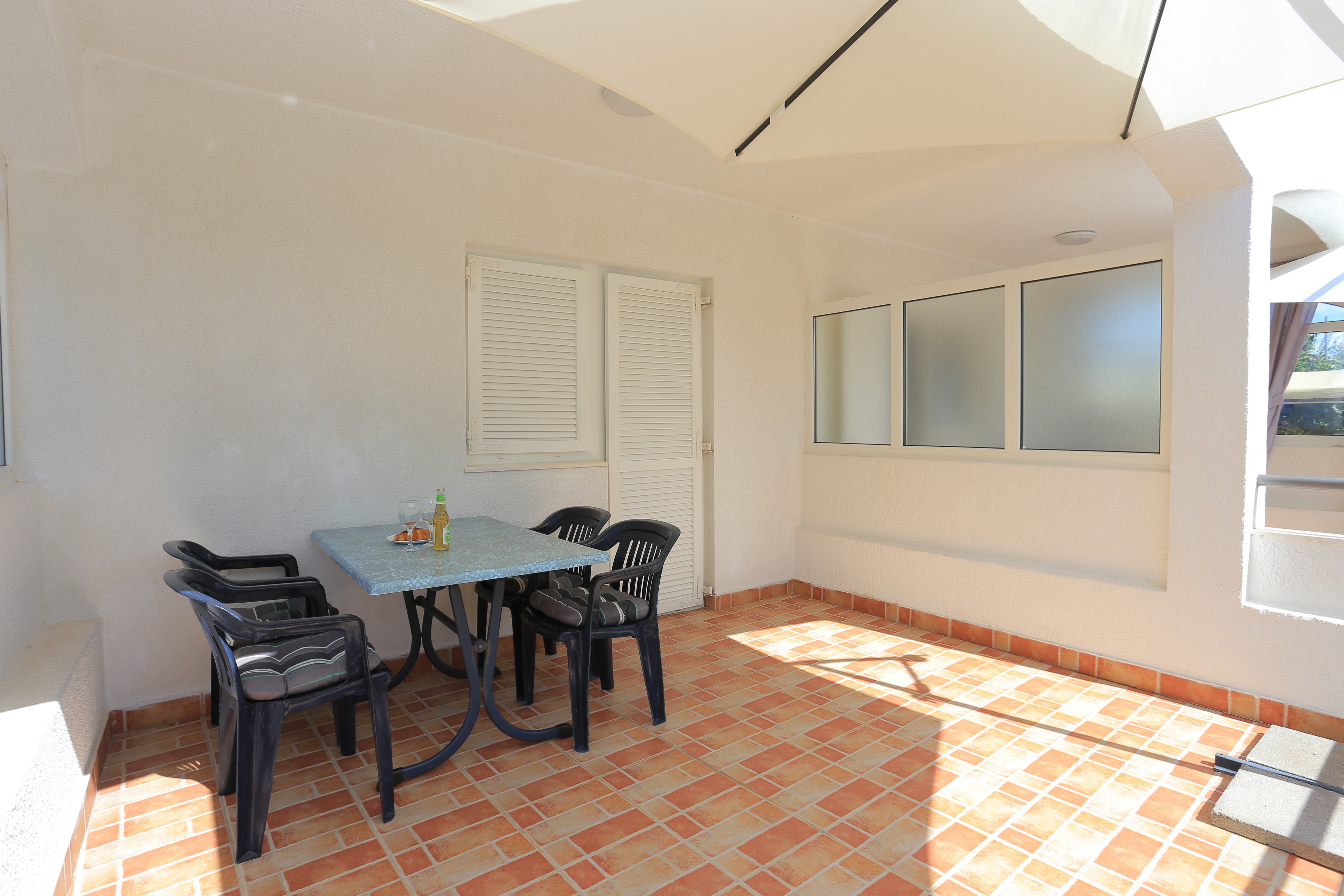 Two bedroom apartment near beach Sevid, Trogir  A-d
