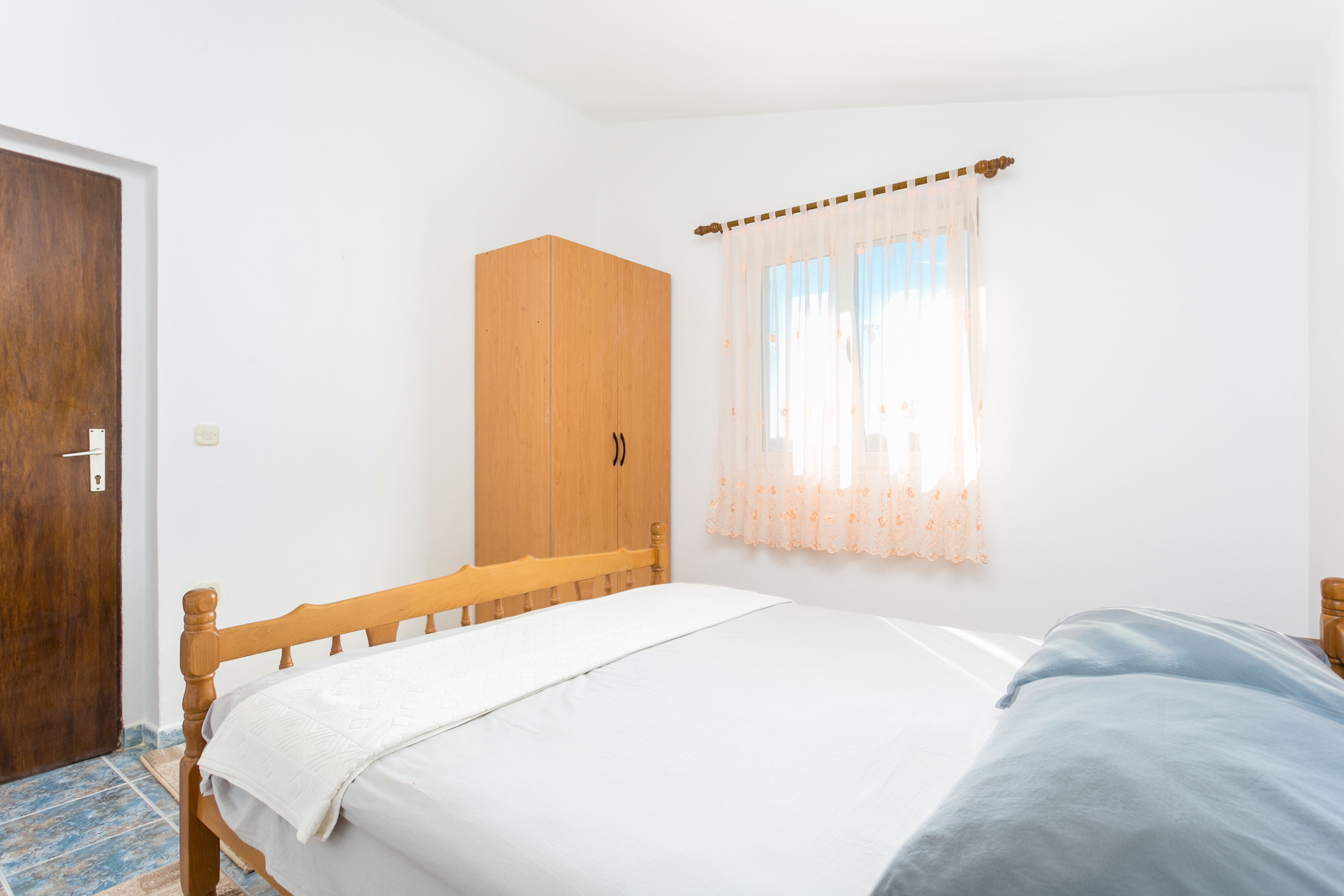 One bedroom apartment near beach Sevid, Trogir  A-a