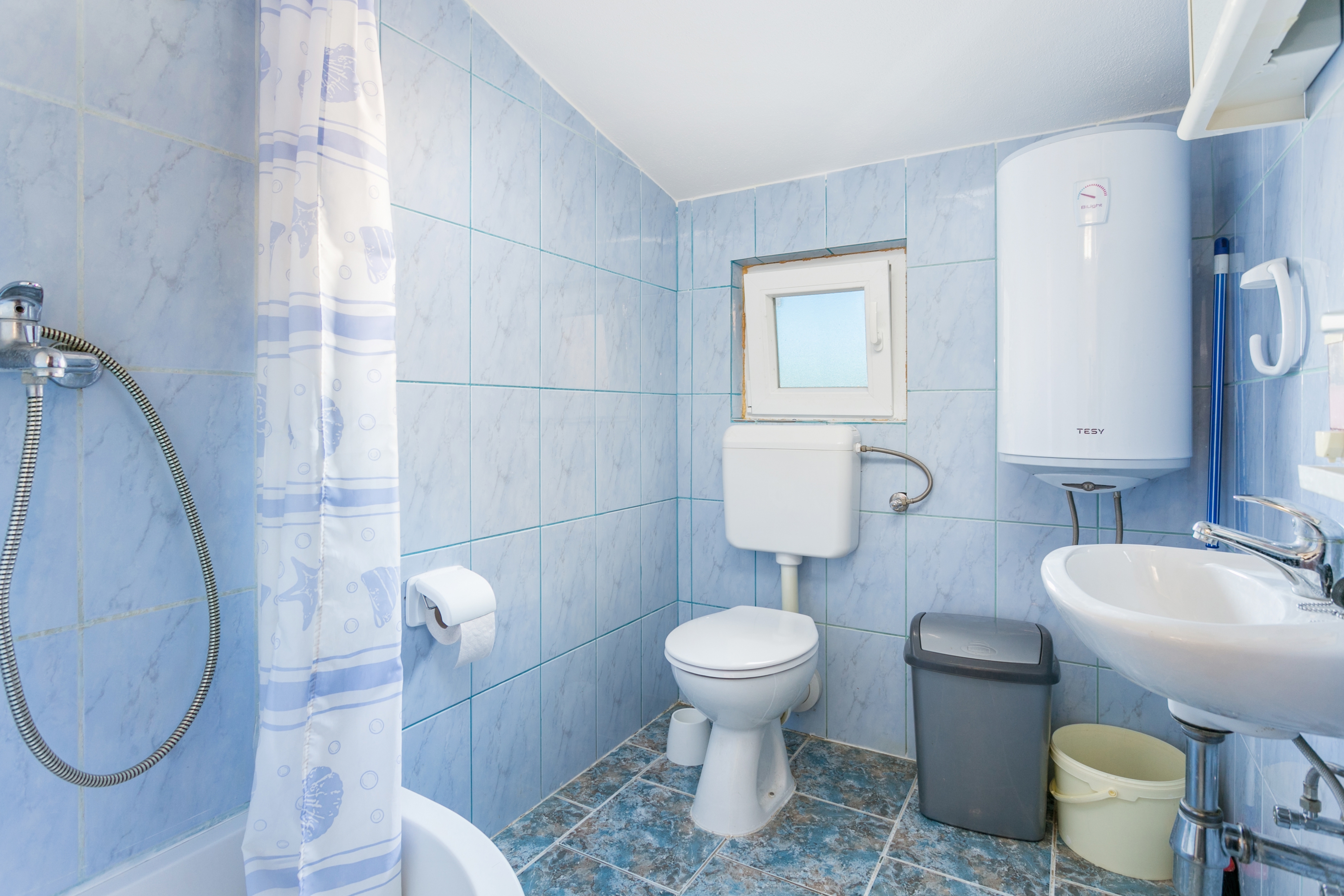 One bedroom apartment near beach Sevid, Trogir  A-b