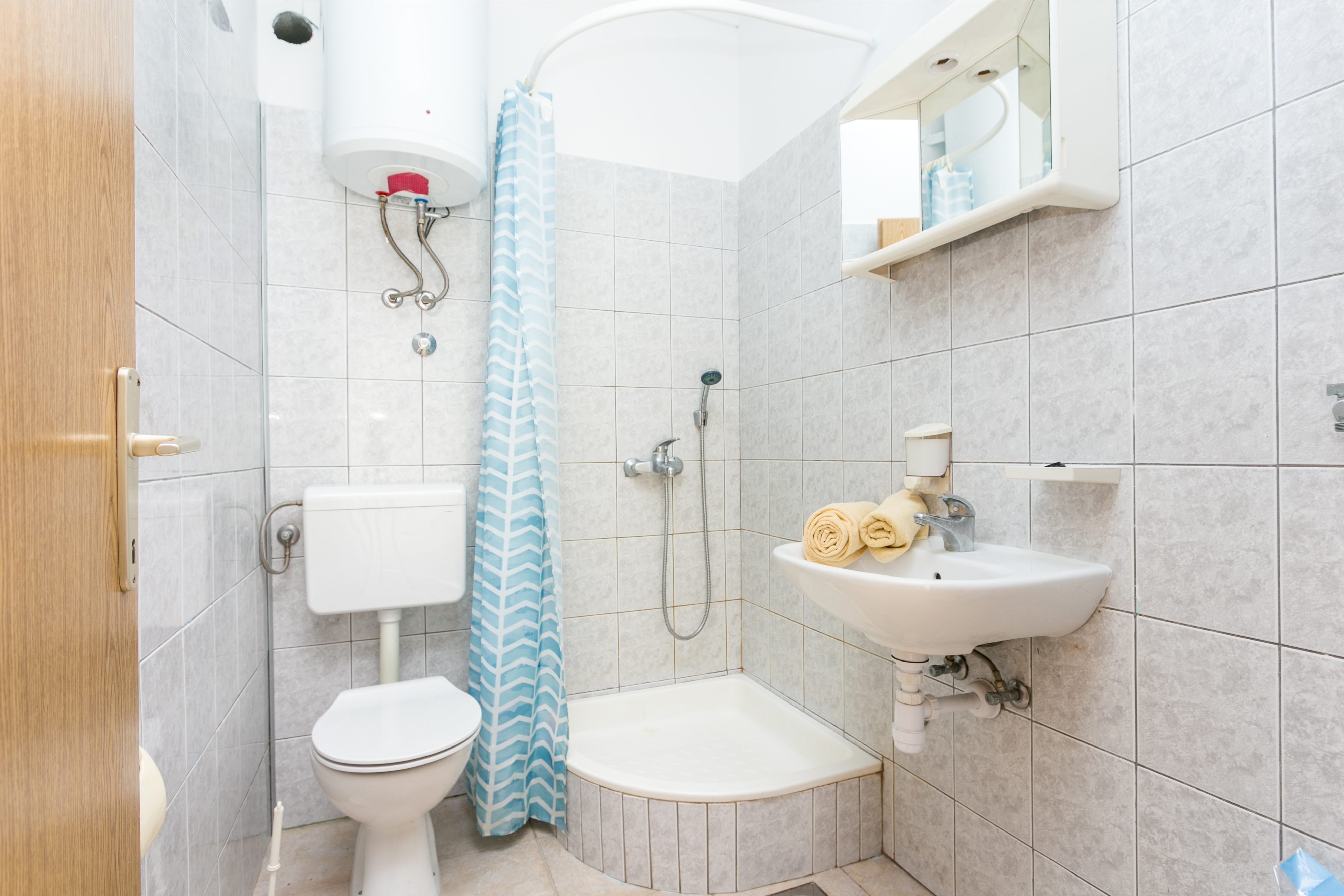 One bedroom apartment near beach Sevid, Trogir  A-d
