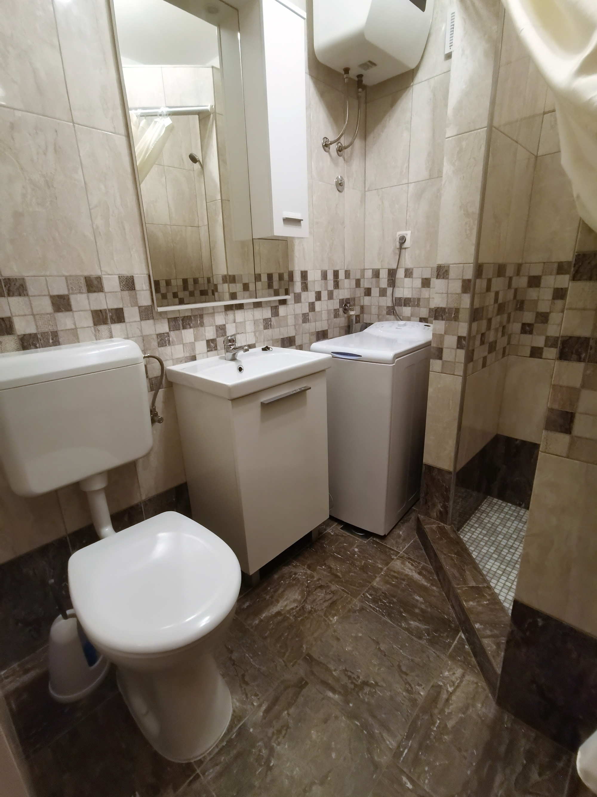 Three bedroom apartment near beach Vinišće, Trogir  A-a