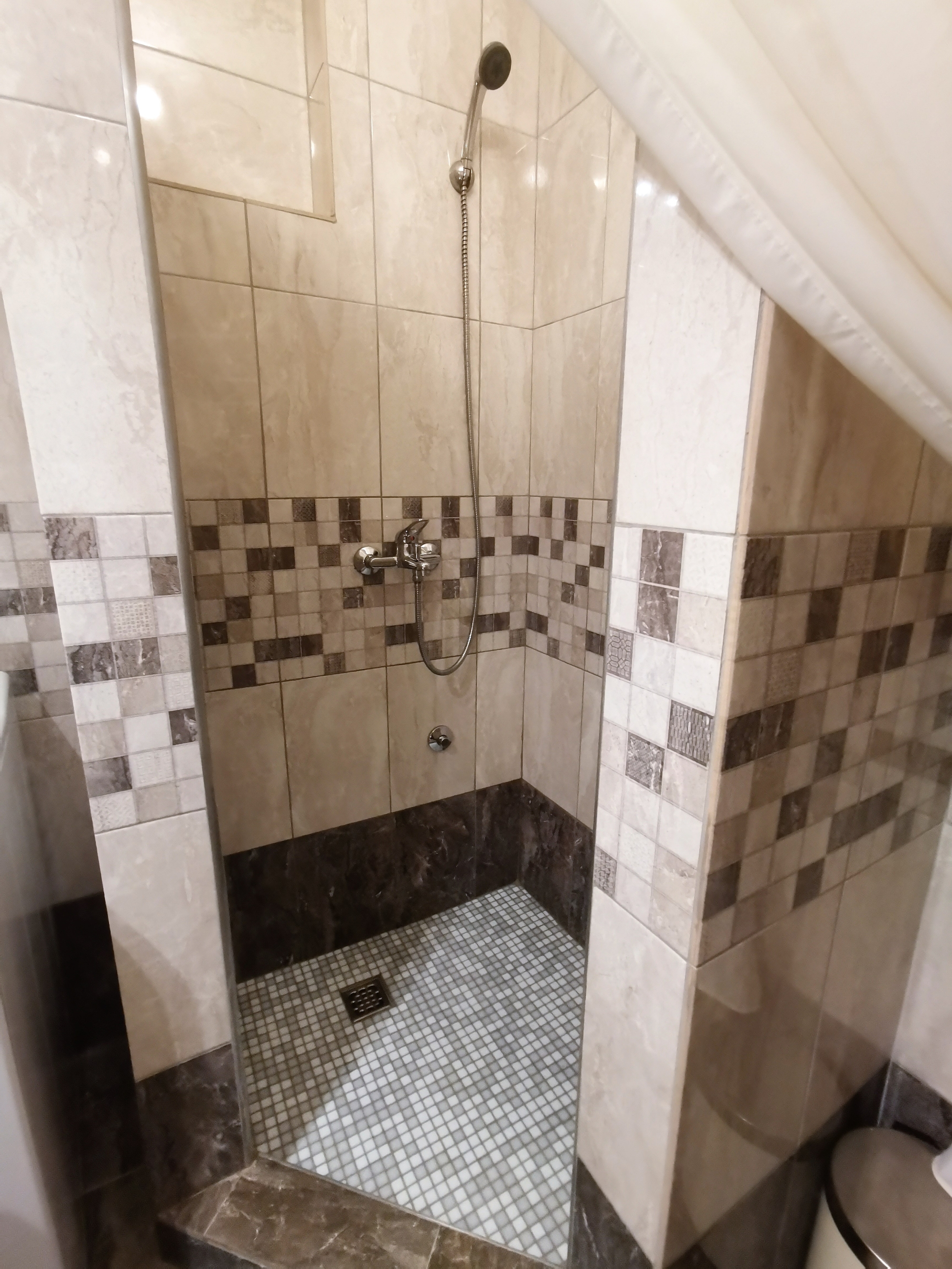 Three bedroom apartment near beach Vinišće, Trogir  A-a