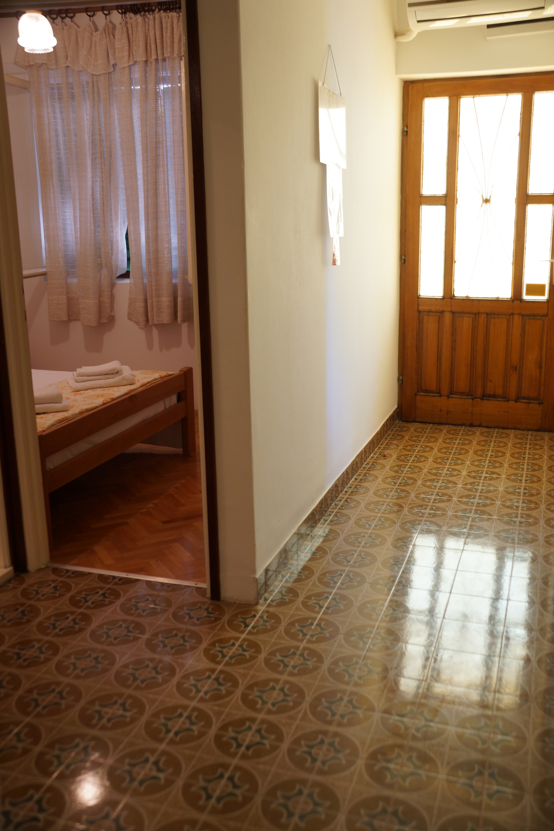 Three bedroom apartment near beach Vinišće, Trogir  A-a