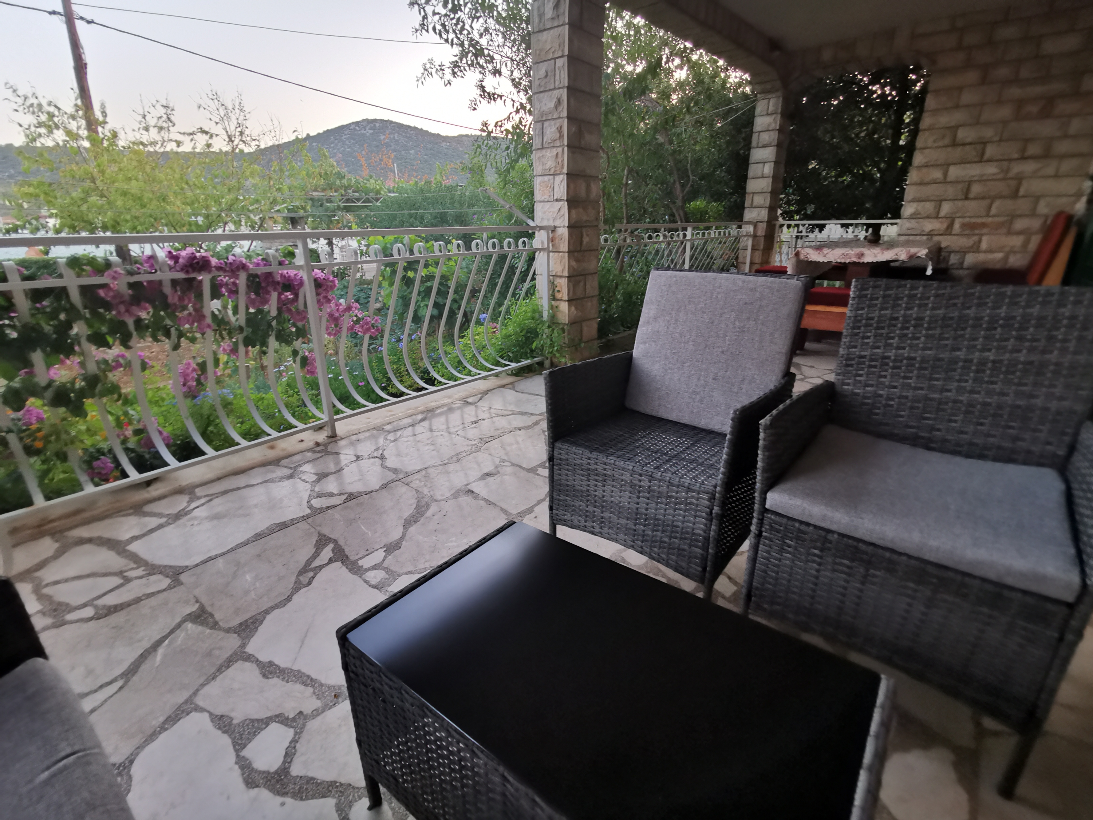 Three bedroom apartment near beach Vinišće, Trogir  A-a