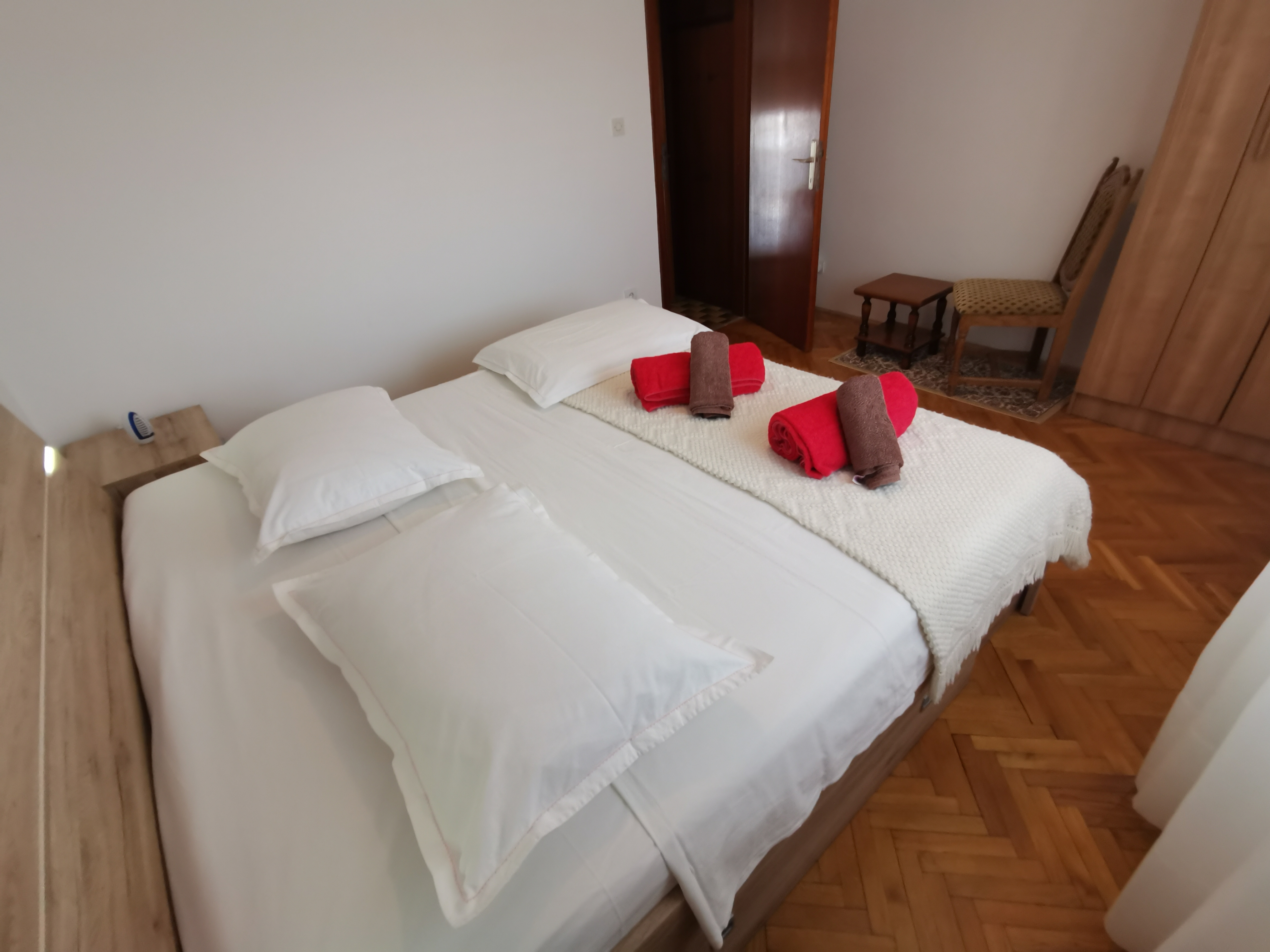 One bedroom apartment near beach Vinišće, Trogir  A-b