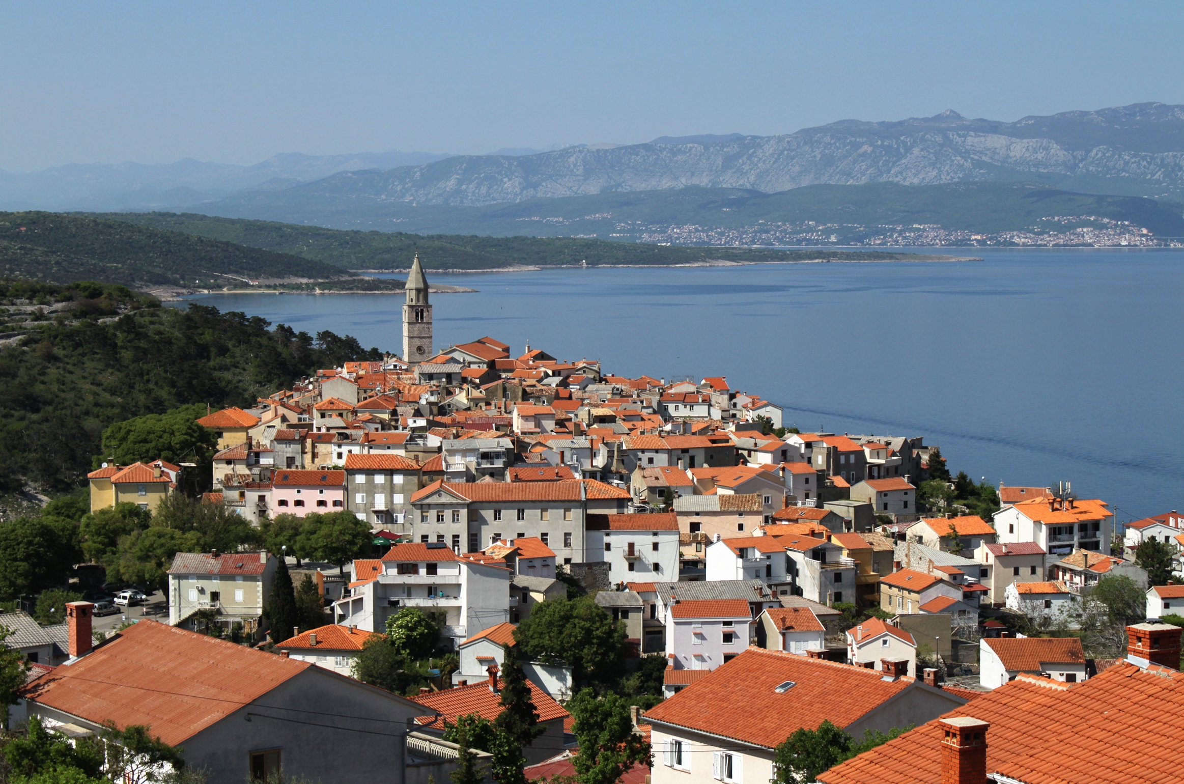 Two bedroom apartment with terrace and sea view Vrbnik, Krk  A-a