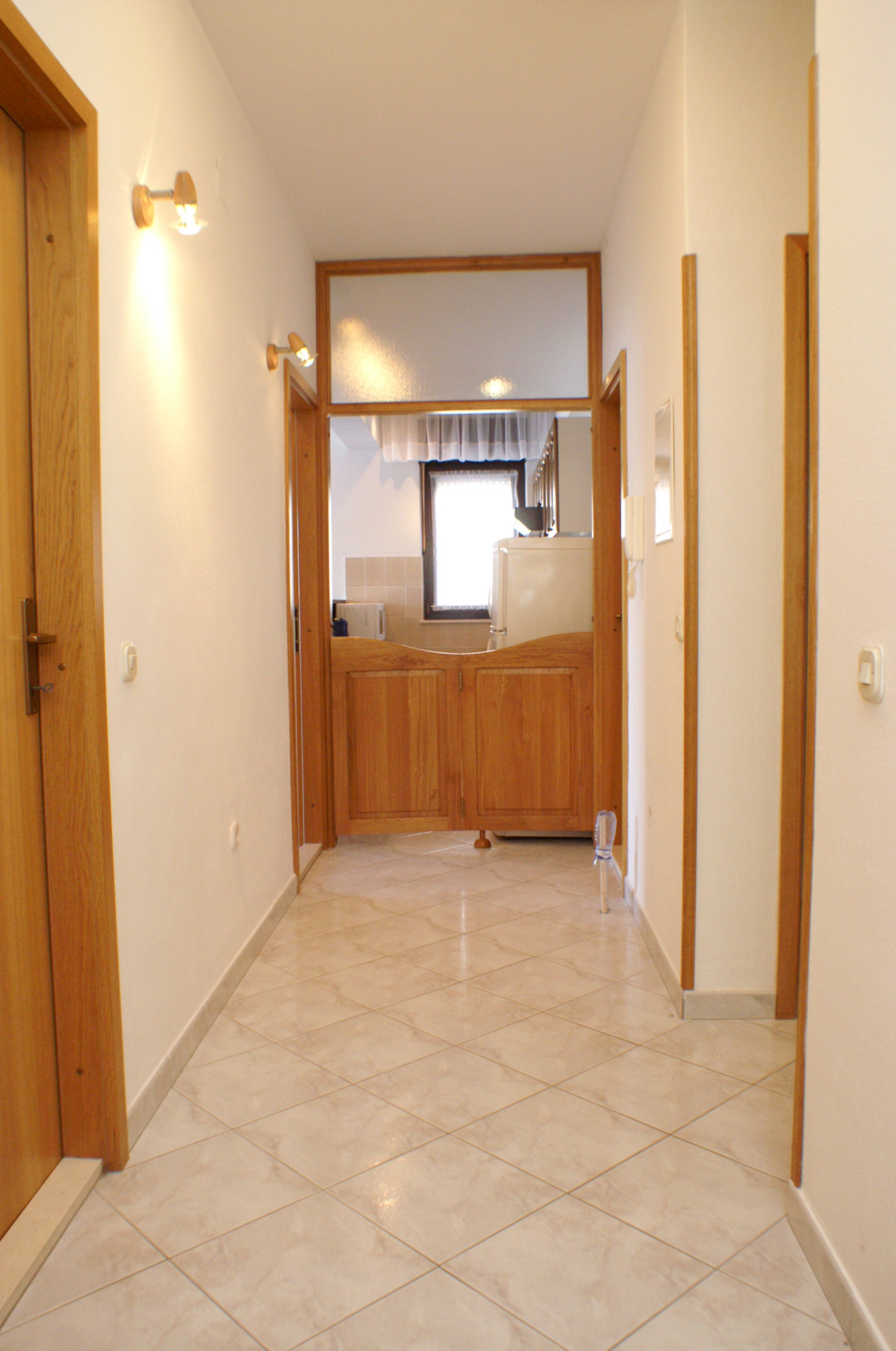 Four bedroom apartment near beach Slatine, Čiovo  A-a