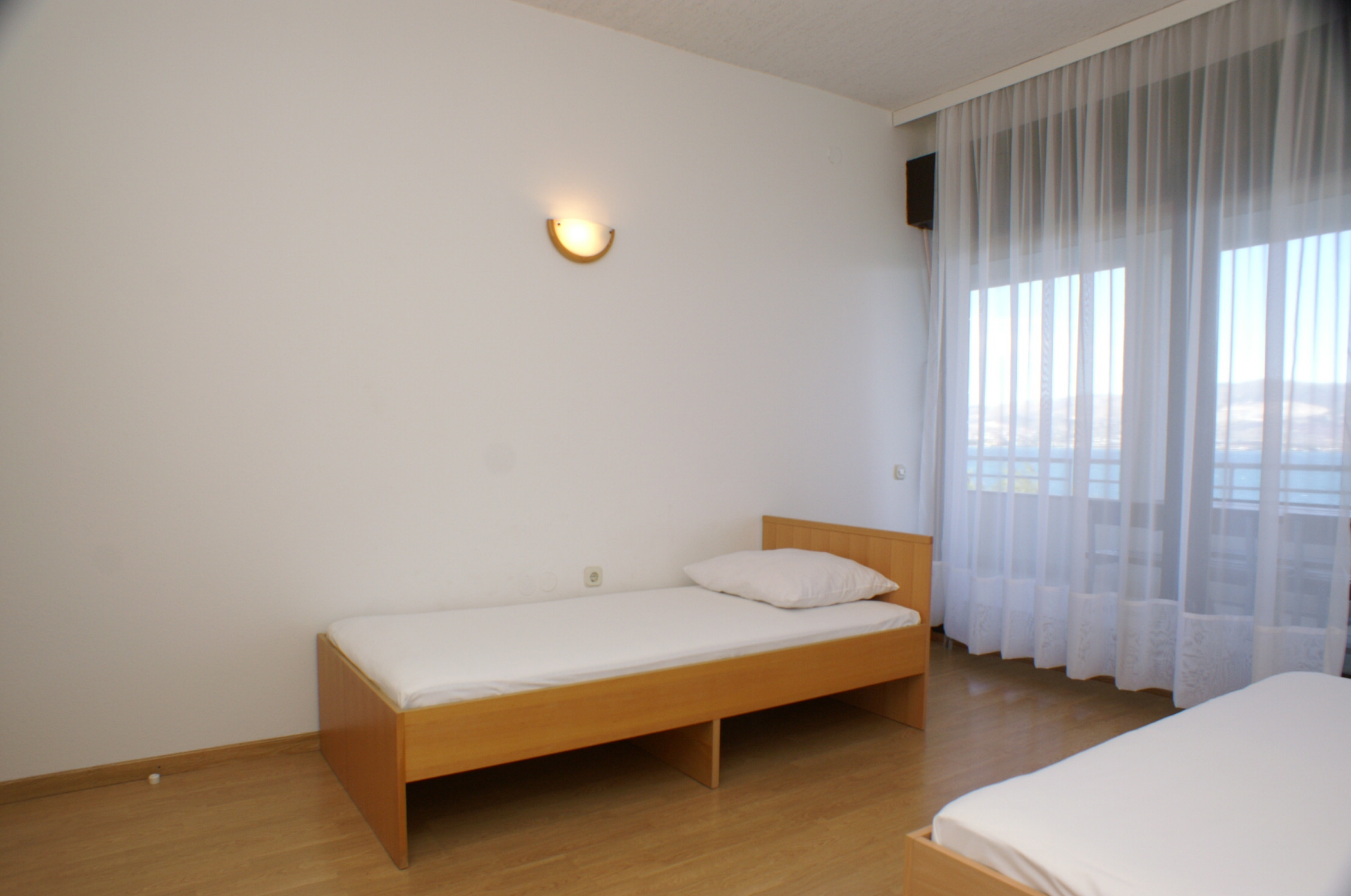 Four bedroom apartment near beach Slatine, Čiovo  A-b