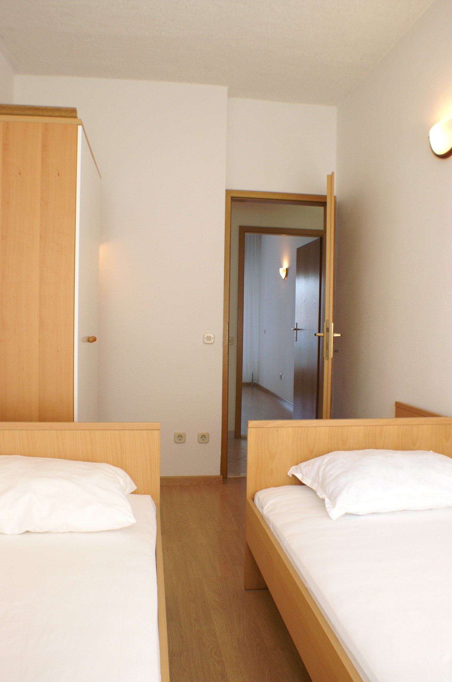 Four bedroom apartment near beach Slatine, Čiovo  A-b